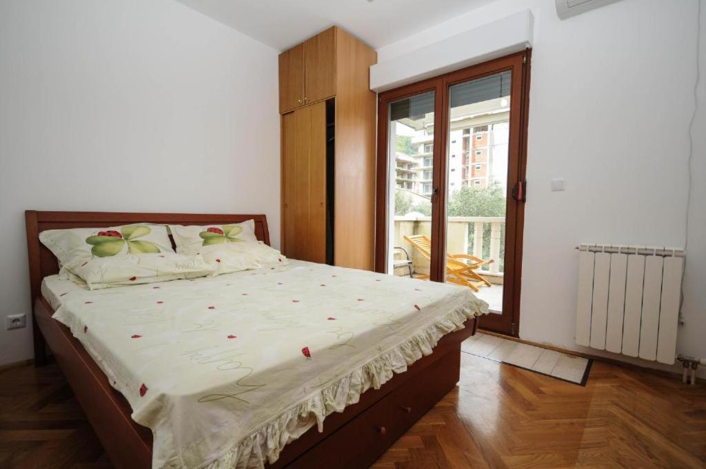 Apartment Jana Петровац Экстерьер фото